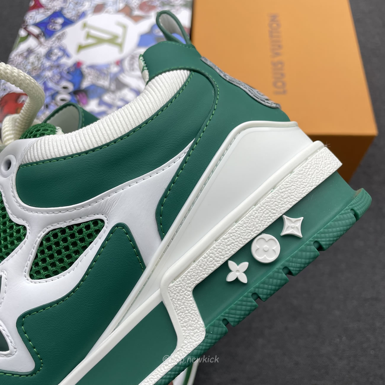 Louis Vuitton Lv Skate Sneaker Green White 1ac520 (3) - www.newkick.vip Louis Vuitton Lv Skate Sneaker Green White 1ac520 (3) - www.newkick.vip