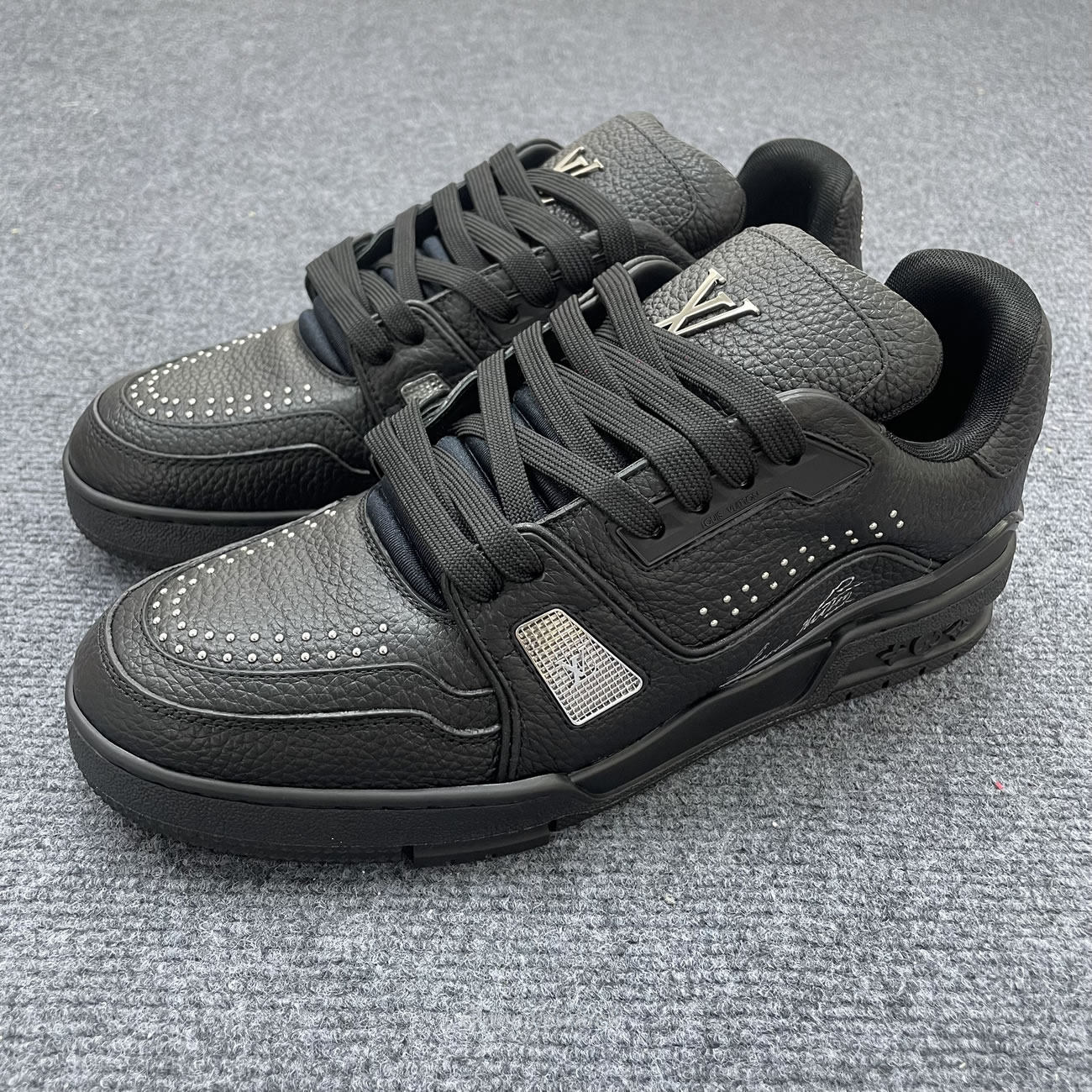 Louis Vuitton Lv Trainer Black White Calf Leather 1addby (3) - www.newkick.vip