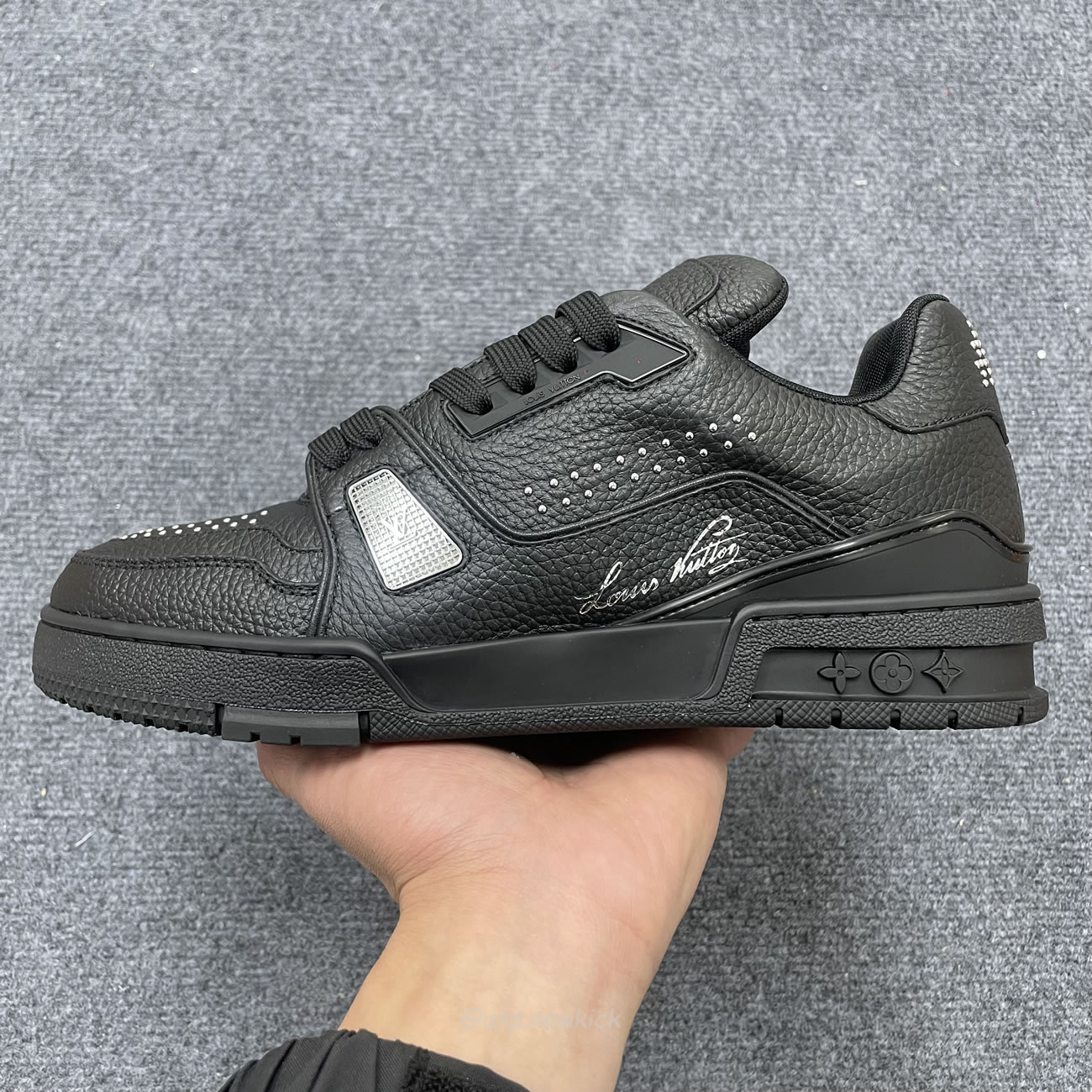 Louis Vuitton Lv Trainer Black White Calf Leather 1addby (8) - www.newkick.vip