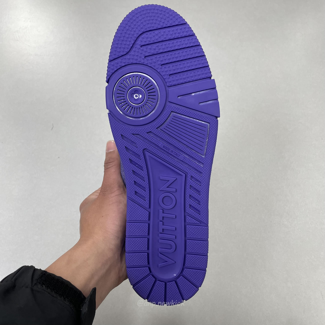Louis Vuitton Lv Trainer Maxi Sneaker Violet 1adhae (3) - www.newkick.vip