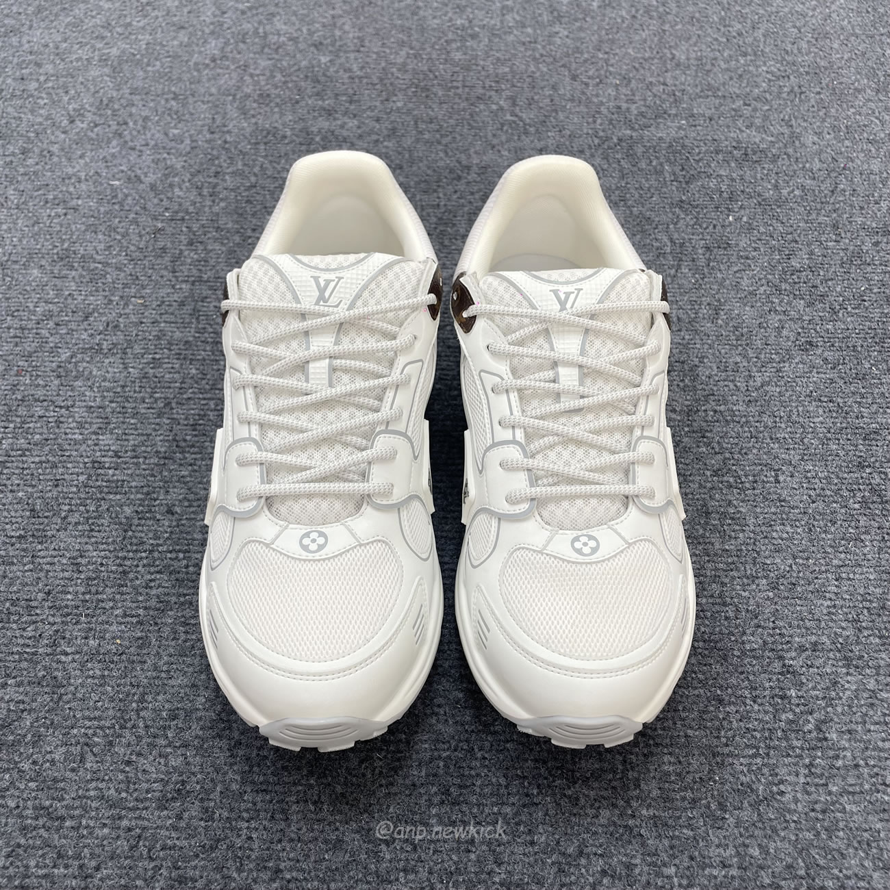 Louis Vuitton Lv Olympia Sneaker Blanc Black Silvery 1ahoht (7) - www.newkick.vip