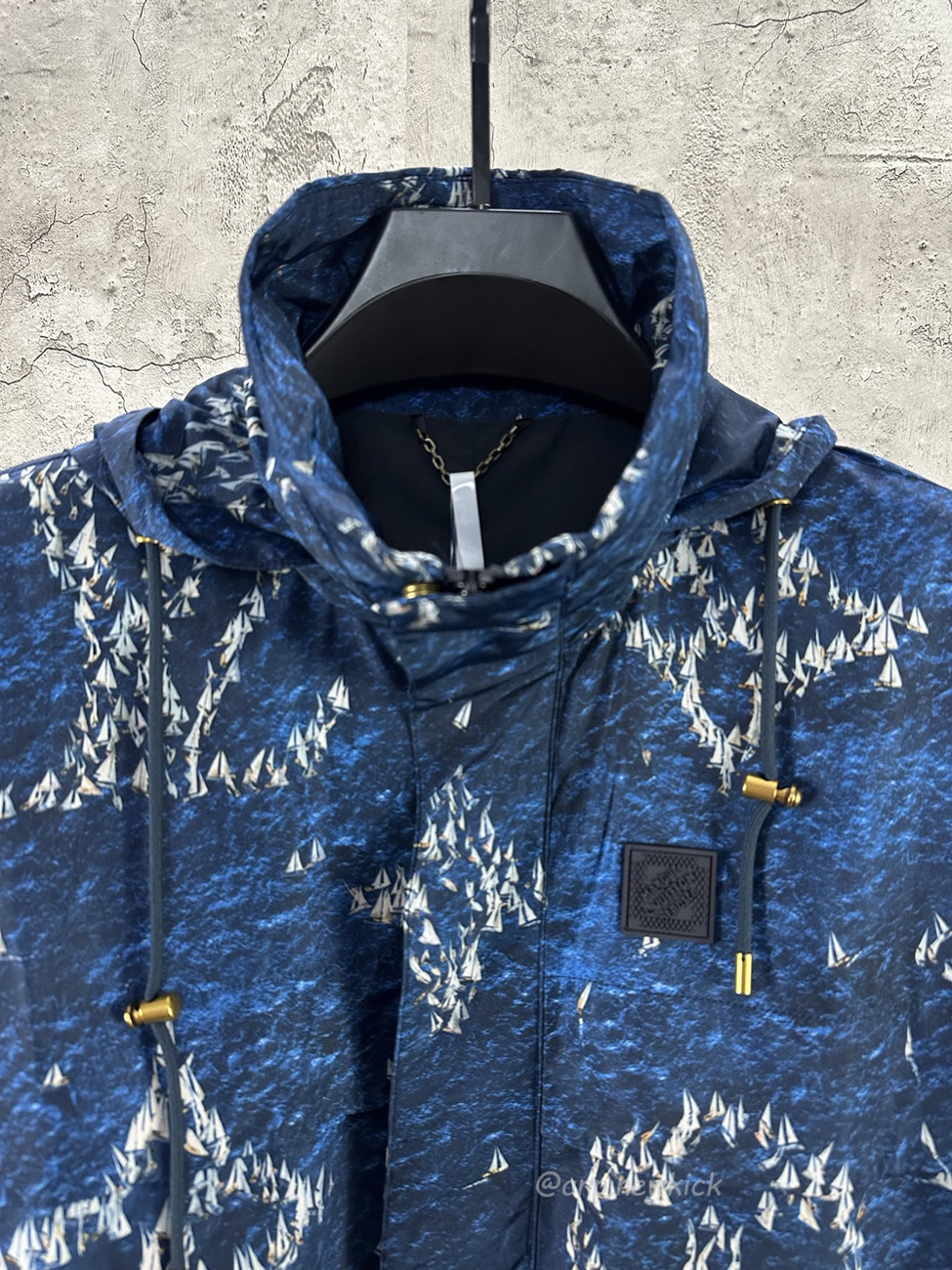Louis Vuitton Monogram Printed Pattern Windbreaker 1ahv28 (2) - www.newkick.vip