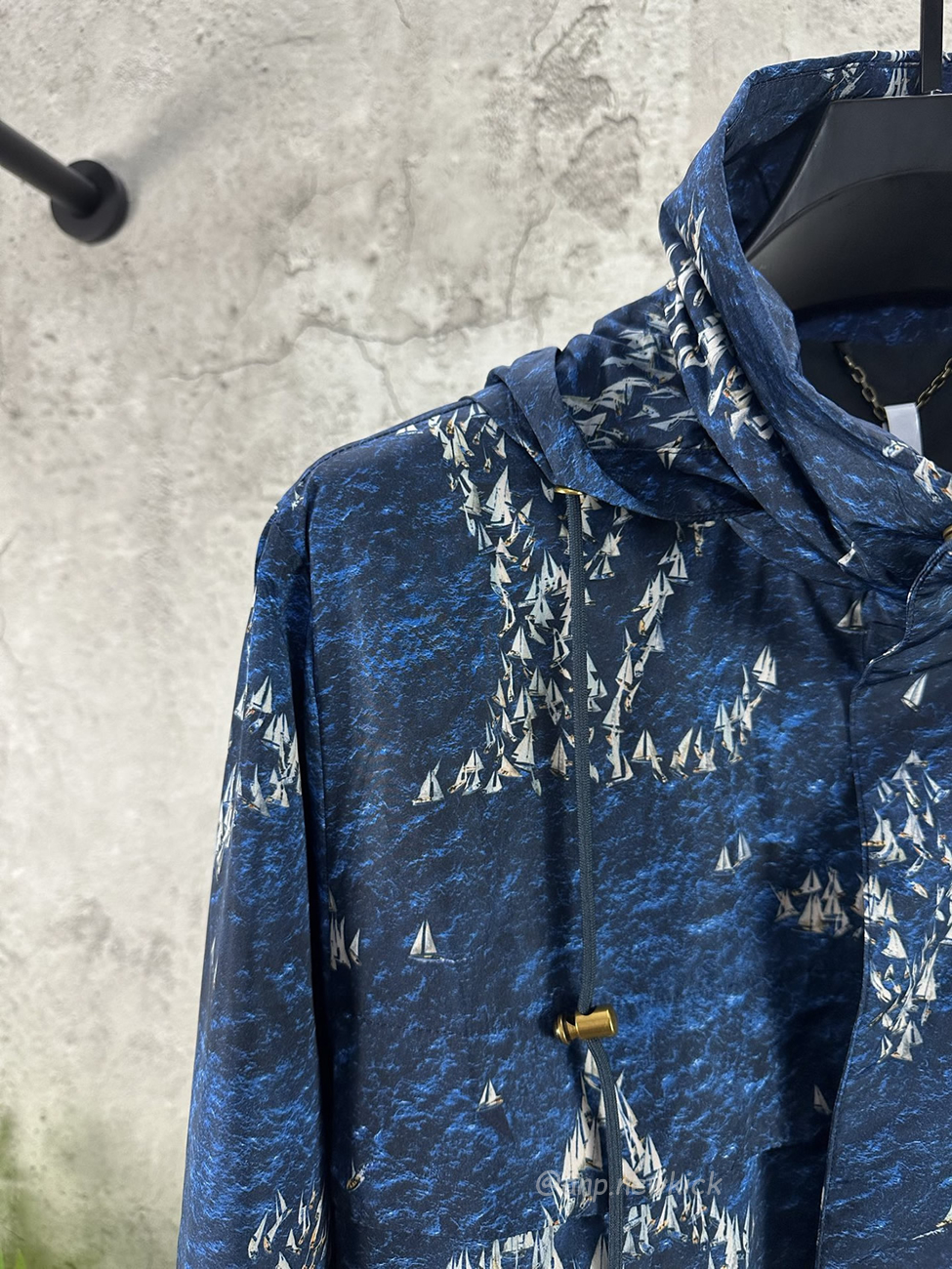 Louis Vuitton Monogram Printed Pattern Windbreaker 1ahv28 (3) - www.newkick.vip