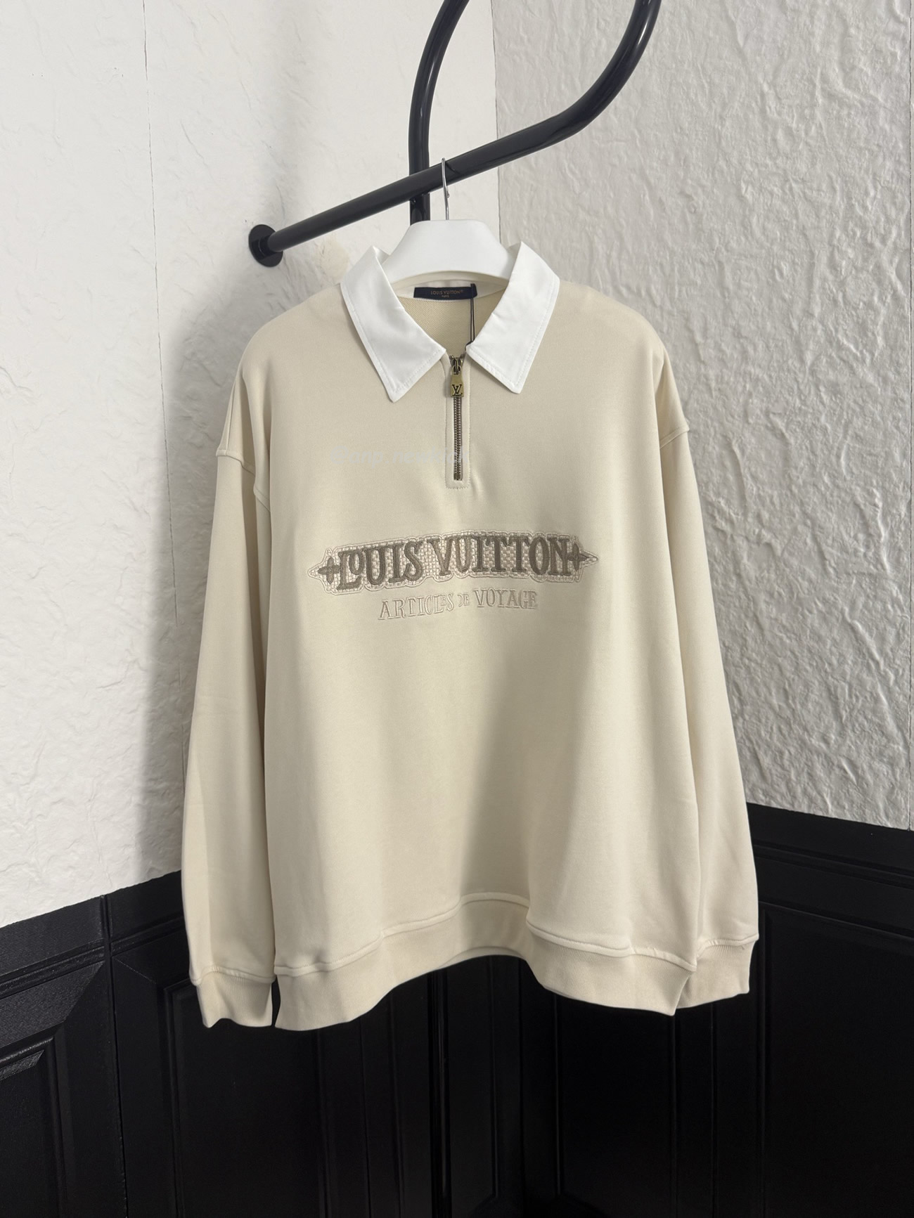 Louis Vuitton Embellished Half Zip Sweatshirt 1ahw30 (2) - www.newkick.vip