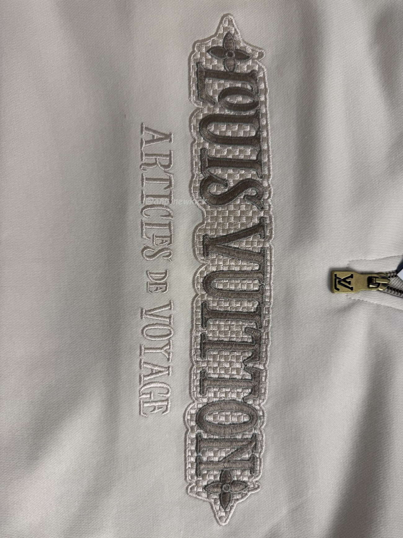 Louis Vuitton Embellished Half Zip Sweatshirt 1ahw30 (6) - www.newkick.vip