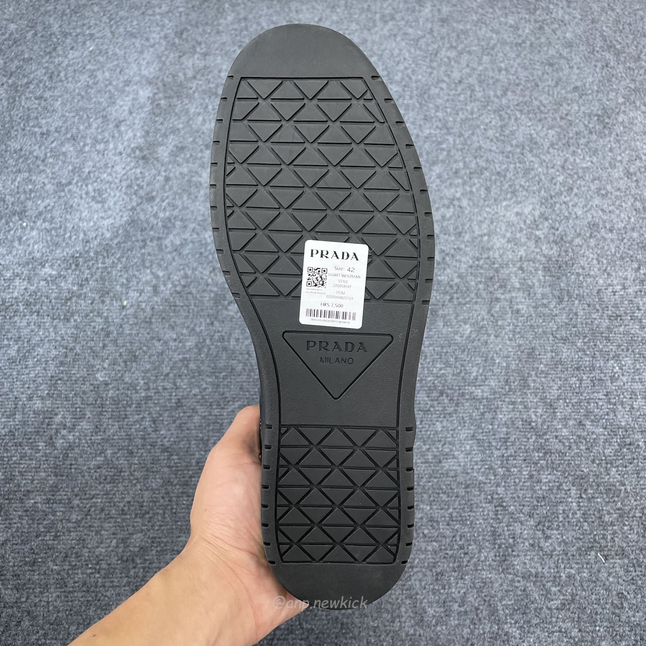 Prada Sneakers Mid Top Black Patent Leather 1e792m 069 F0002 F B030 (4) - www.newkick.vip Prada Sneakers Mid Top Black Patent Leather 1e792m 069 F0002 F B030 (4) - www.newkick.vip