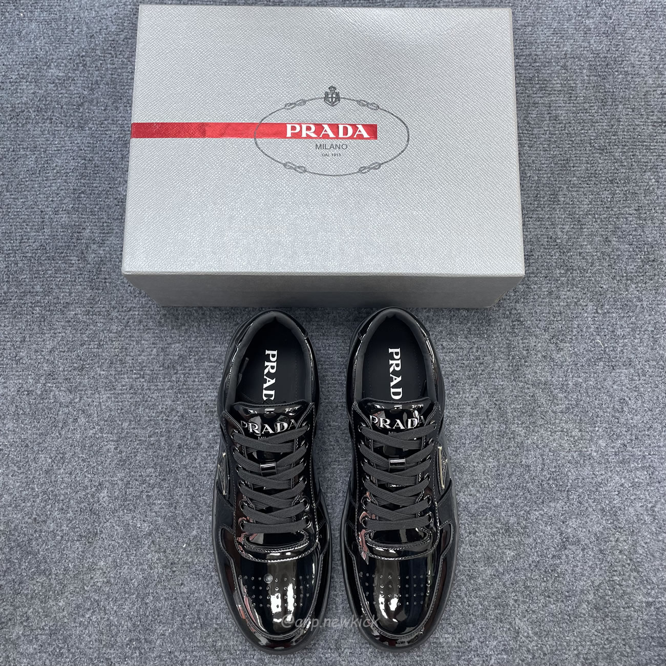 Prada Sneakers Mid Top Black Patent Leather 1e792m 069 F0002 F B030 (3) - www.newkick.vip