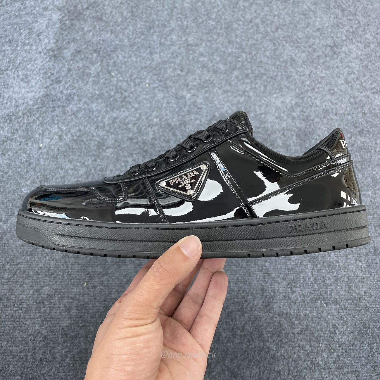Prada Sneakers Mid Top Black Patent Leather 1e792m 069 F0002 F B030 (7) - www.newkick.vip
