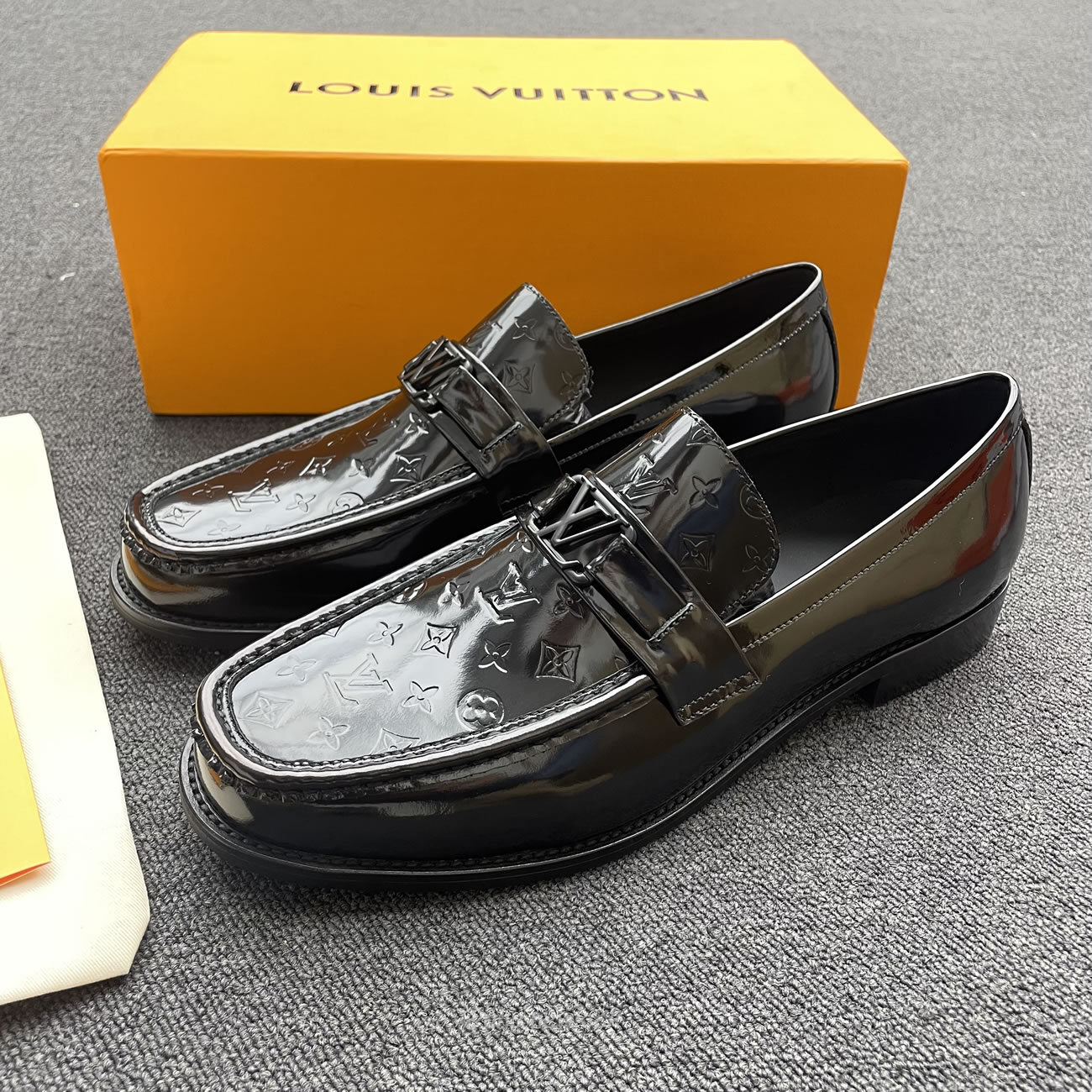 Louis Vuitton Spring Summer 2023 Major Loafers (2) - www.newkick.vip Louis Vuitton Spring Summer 2023 Major Loafers (2) - www.newkick.vip
