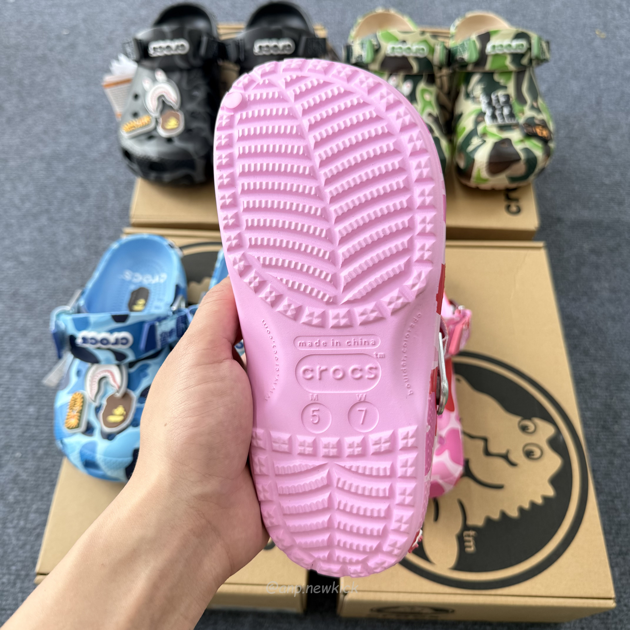 Crocs Classic Clog A Bathing Ape Abc Camo Blue Green Pink Black 209627 4tb (4) - www.newkick.vip