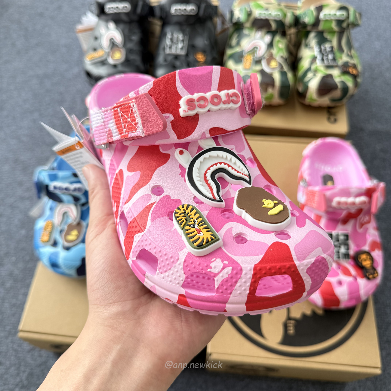 Crocs Classic Clog A Bathing Ape Abc Camo Blue Green Pink Black 209627 4tb (6) - www.newkick.vip