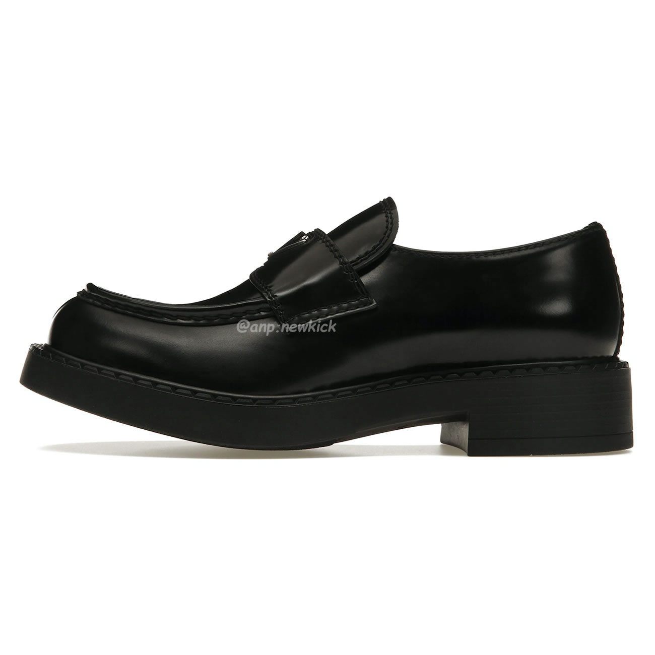 Prada 35mm Loafer Black Brushed Leather 2de127 055 F0002 (1) - www.newkick.vip