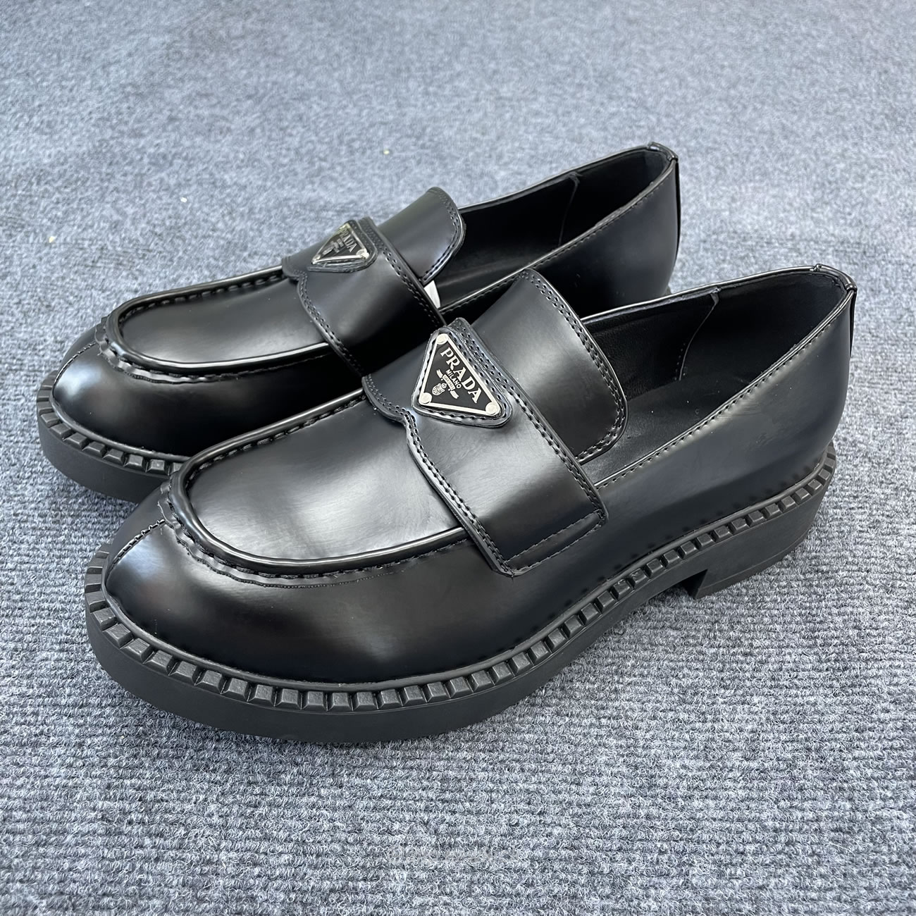 Prada 35mm Loafer Black Brushed Leather 2de127 055 F0002 (6) - www.newkick.vip