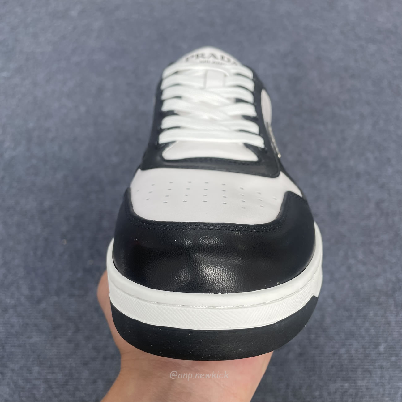 Prada Downtown Low Top Sneakers Leather White Black 2ee364 3lkg F0964 (8) - www.newkick.vip