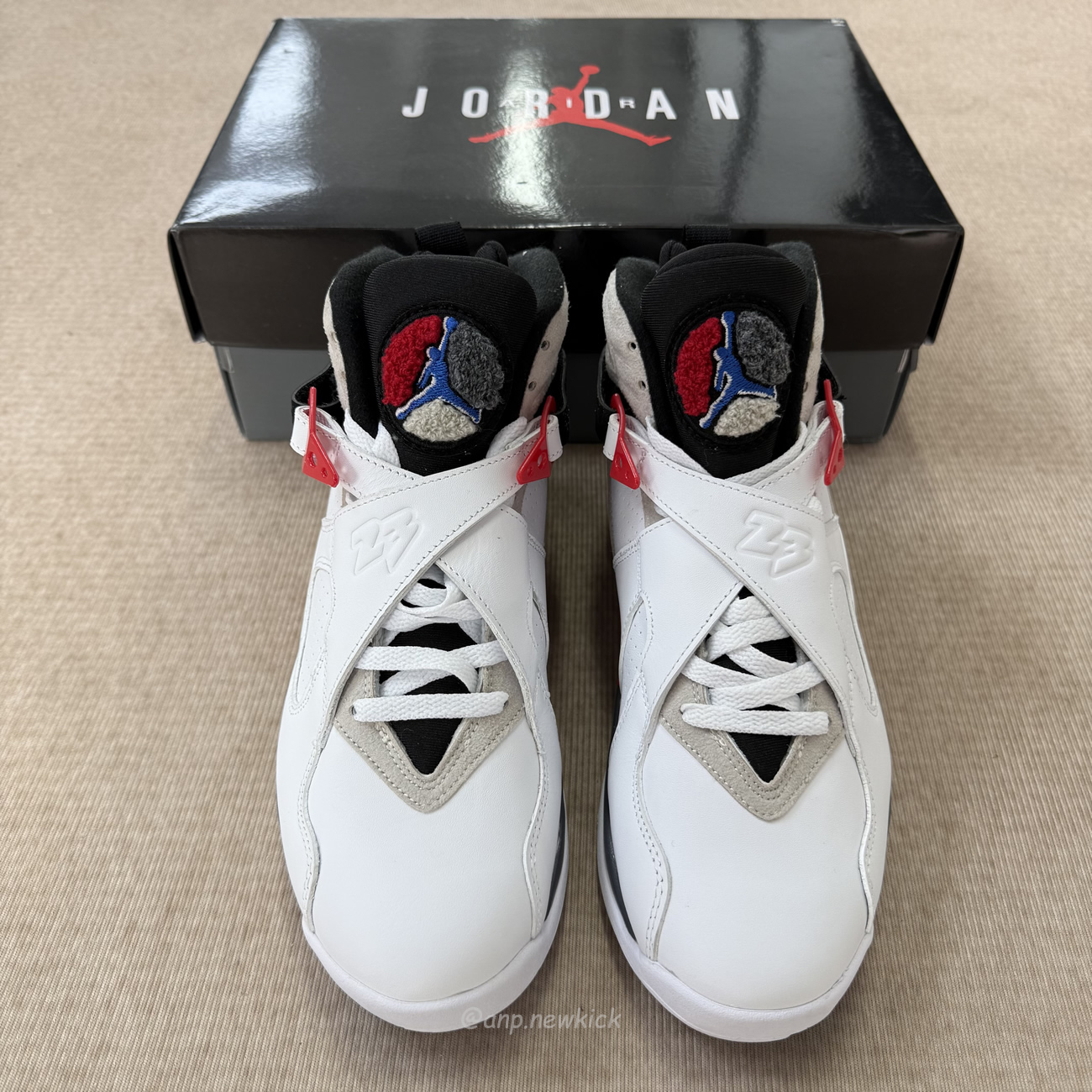 Air Jordan 8 Retro Bugs Bunny 2025 305381 100 (10) - www.newkick.vip