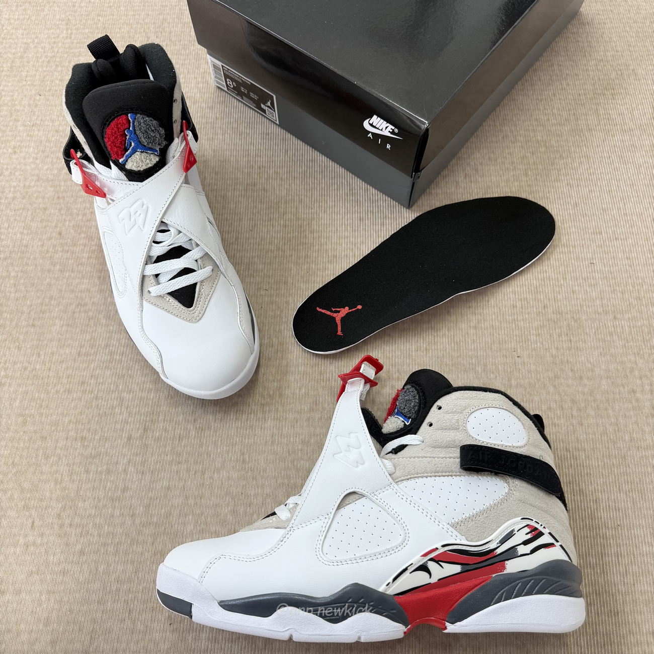 Air Jordan 8 Retro Bugs Bunny 2025 305381 100 (11) - www.newkick.vip