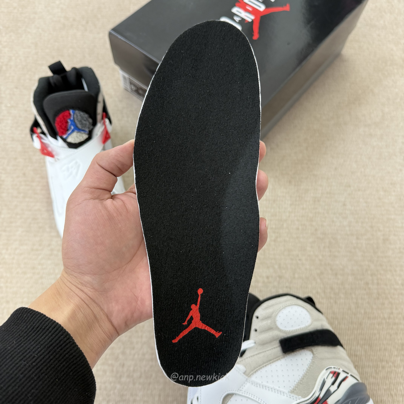 Air Jordan 8 Retro Bugs Bunny 2025 305381 100 (3) - www.newkick.vip