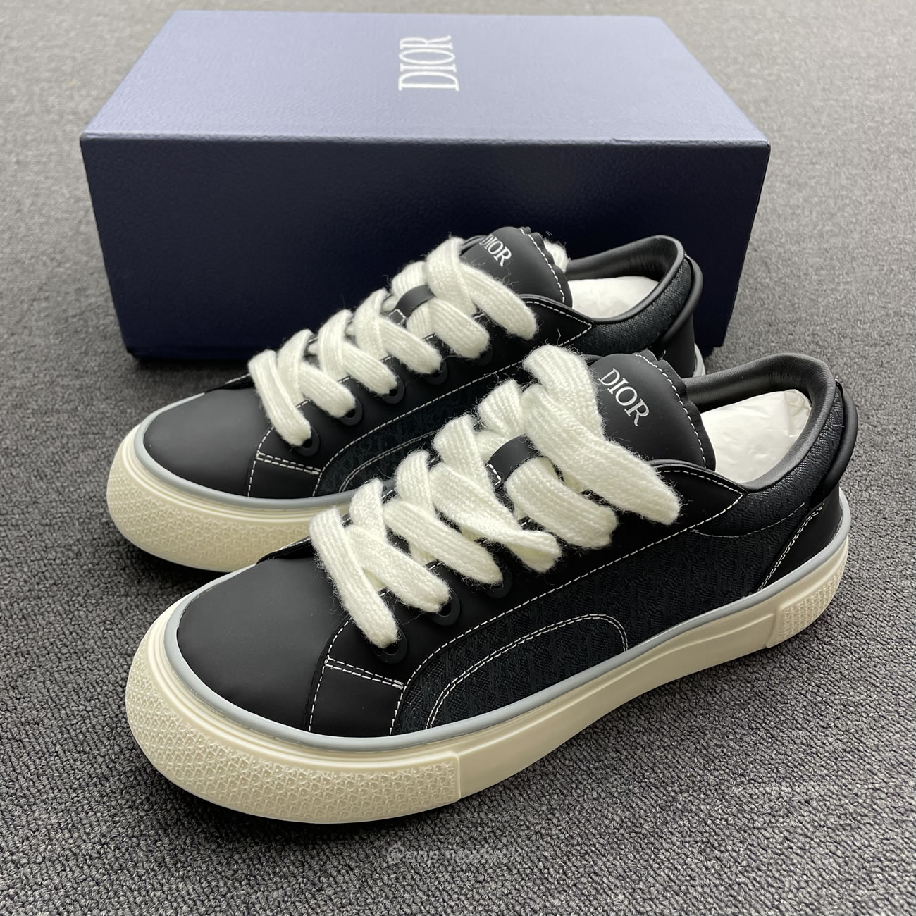 Dior B33 Sneaker Black Smooth Calfskin Oblique Jacquard 3sn303zwn55936 (10) - www.newkick.vip