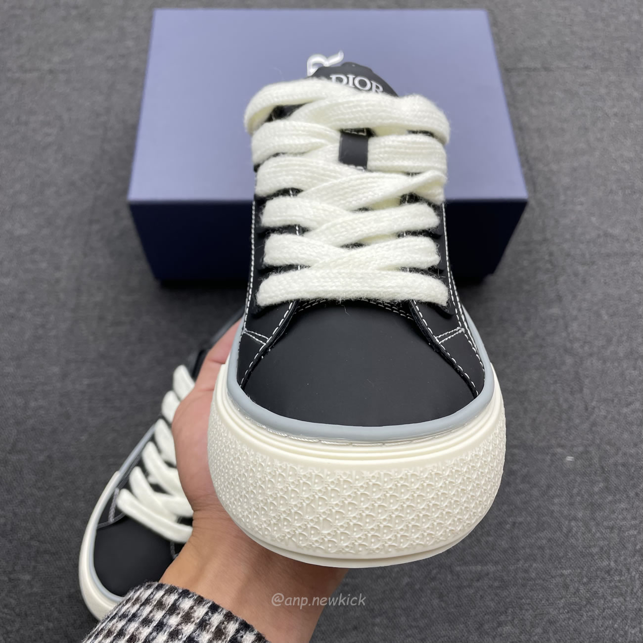 Dior B33 Sneaker Black Smooth Calfskin Oblique Jacquard 3sn303zwn55936 (3) - www.newkick.vip