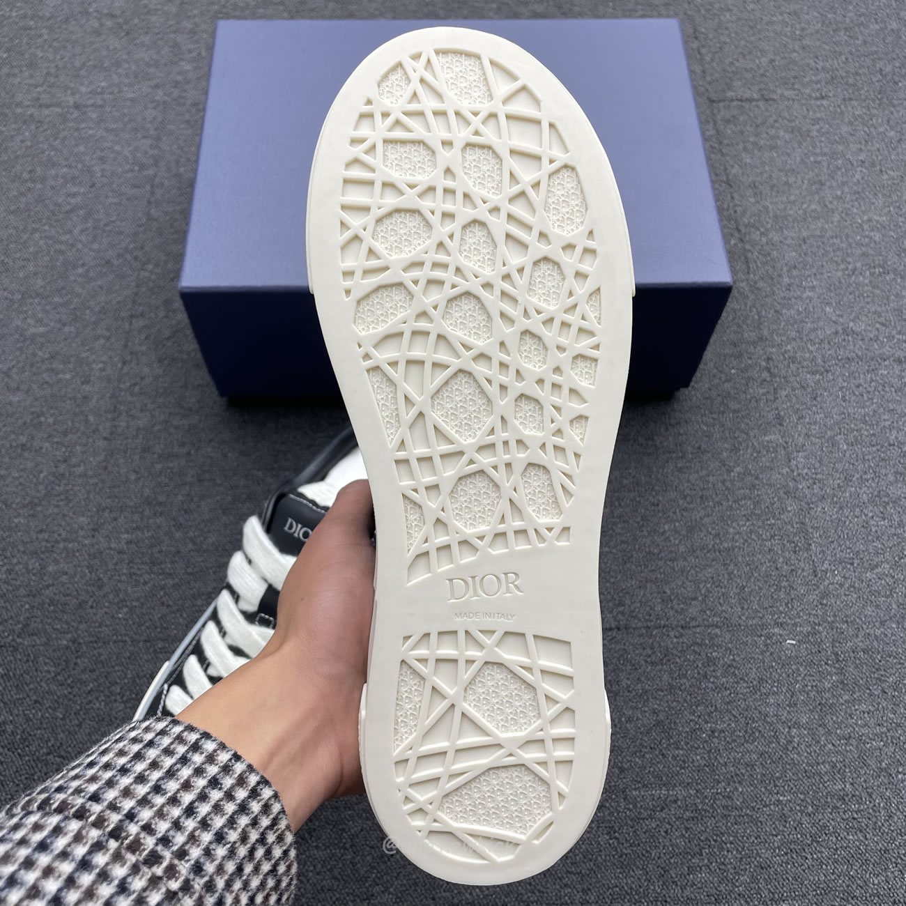 Dior B33 Sneaker Black Smooth Calfskin Oblique Jacquard 3sn303zwn55936 (5) - www.newkick.vip