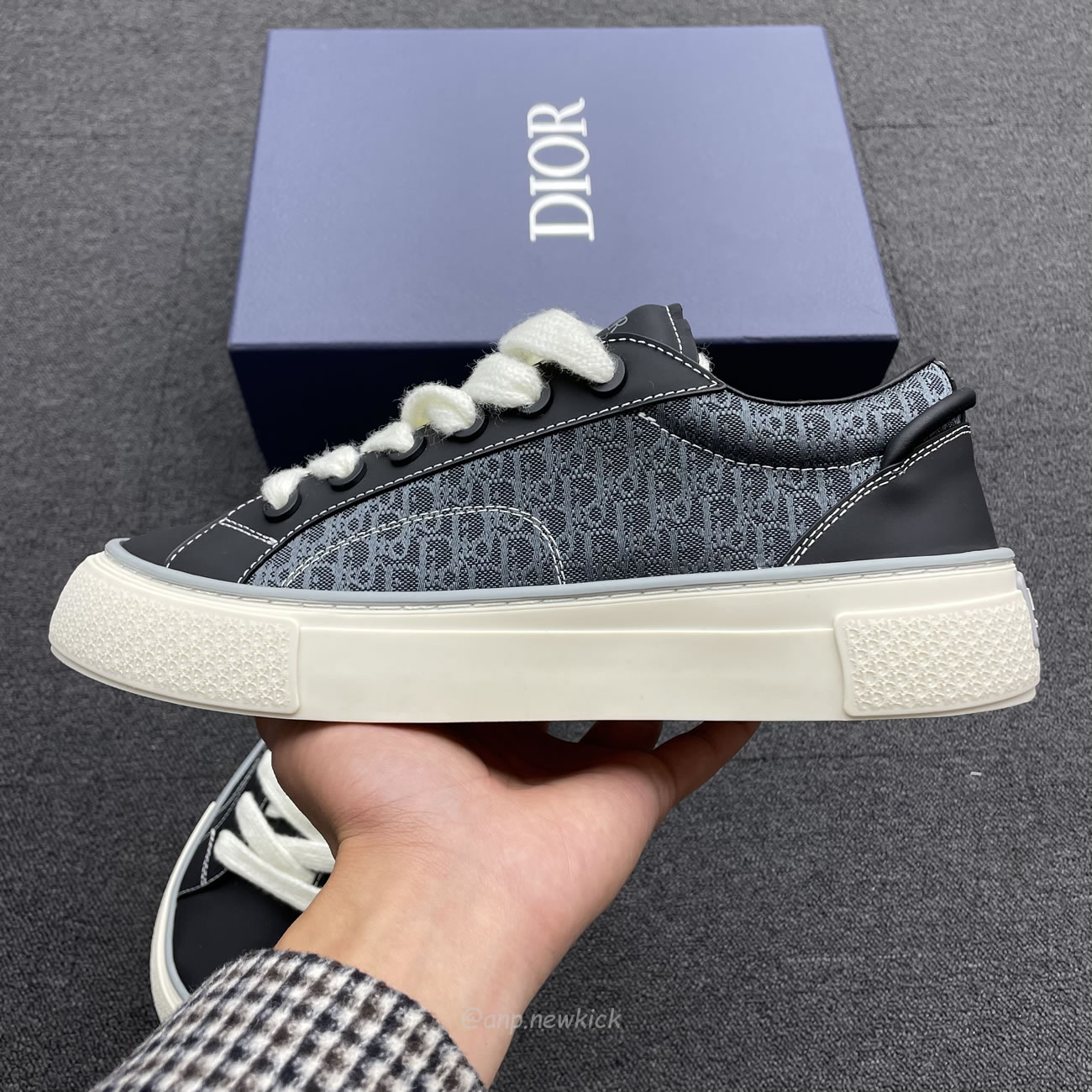 Dior B33 Sneaker Black Smooth Calfskin Oblique Jacquard 3sn303zwn55936 (6) - www.newkick.vip