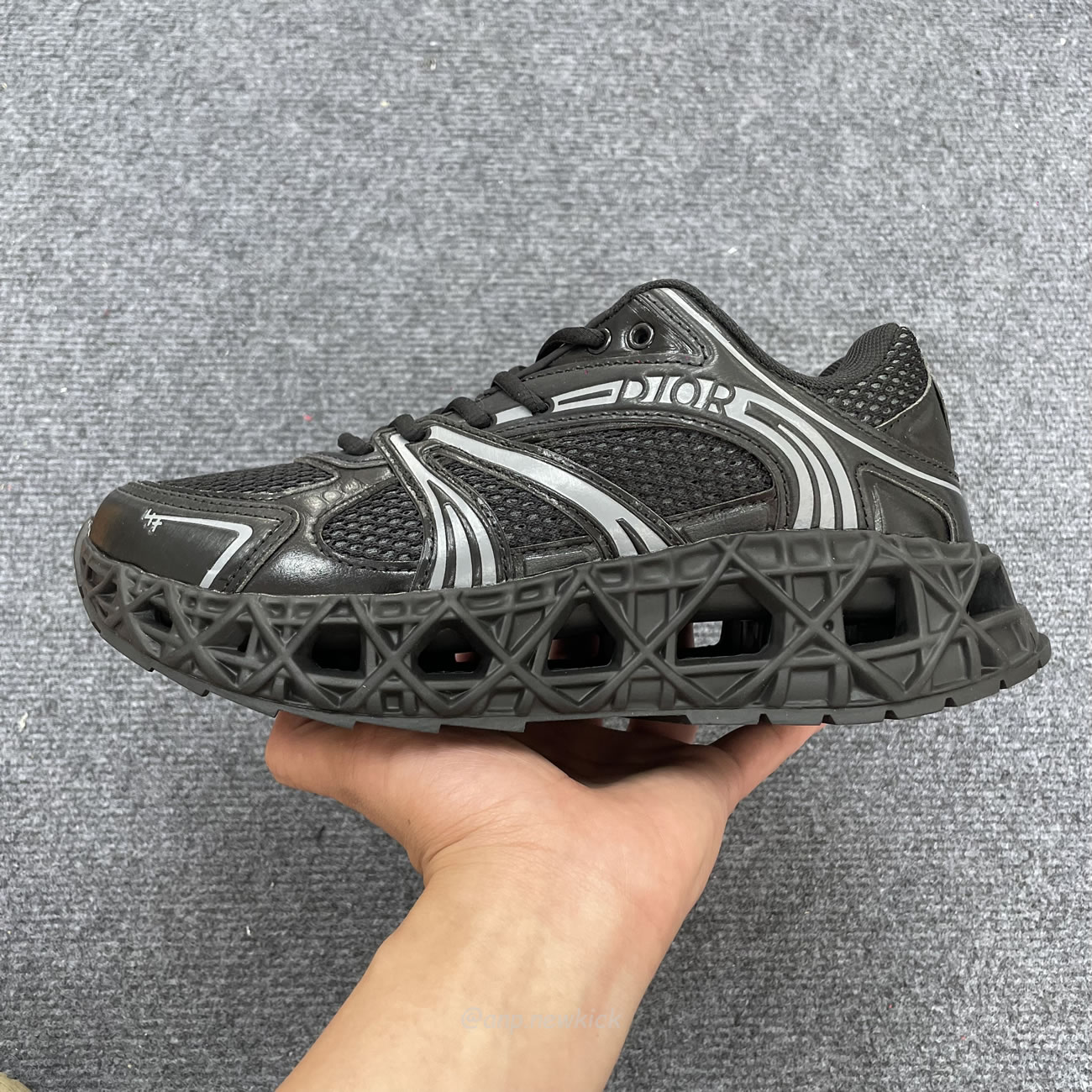 Dior B35 Nxxt Sneaker Black Technical Fabric And Black Technical Mesh 3sn323zcy H968 (8) - www.newkick.vip
