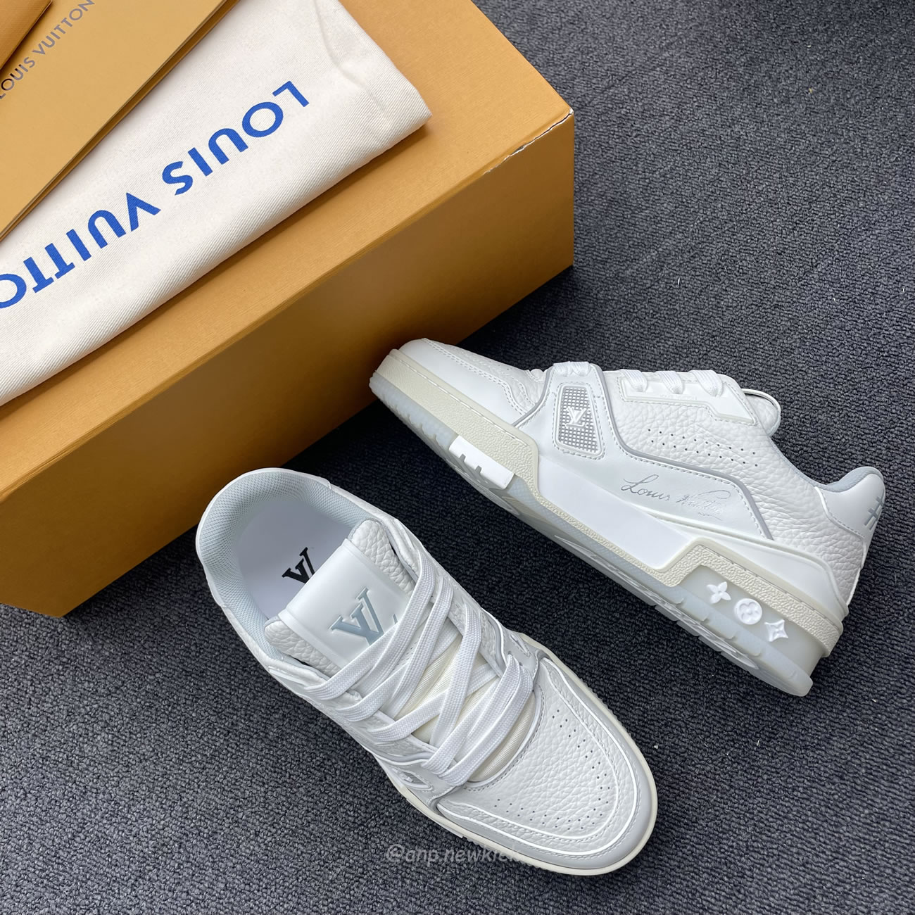Louis Vuitton Trainer White Signature 51bcolre (3) - www.newkick.vip