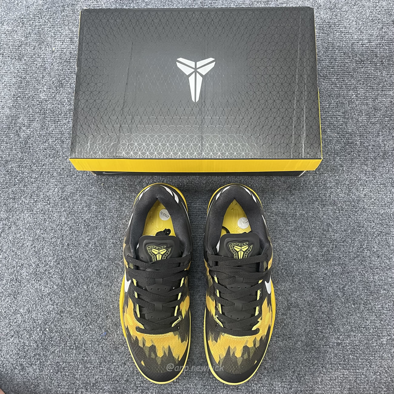 Nike Kobe 8 Xdr Black Yellow 555286‑077 (3) - www.newkick.vip