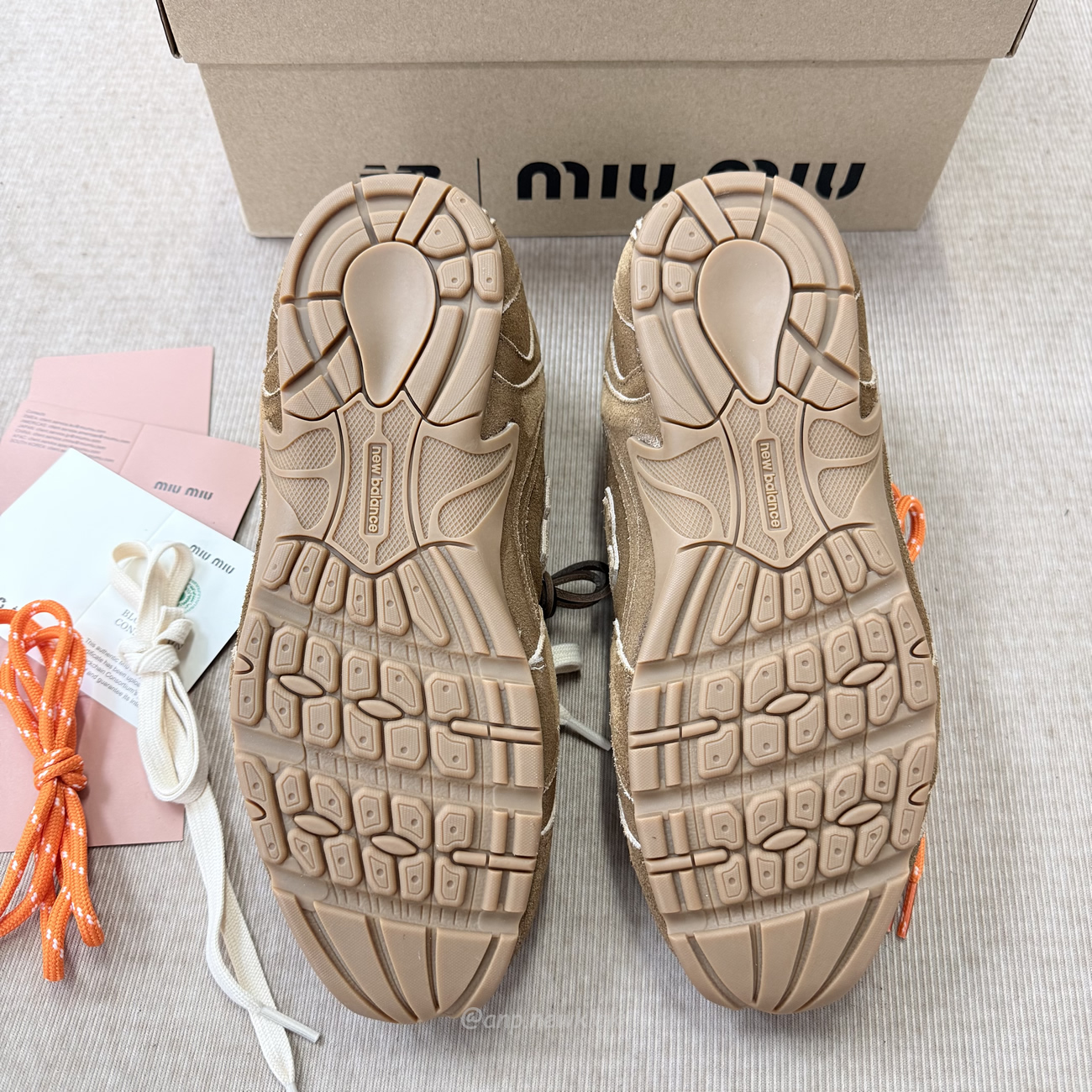 New Balance X Miu Miu 530 Sl Cinnamon 5e165e Z5o F0401 F D005 (9) - www.newkick.vip