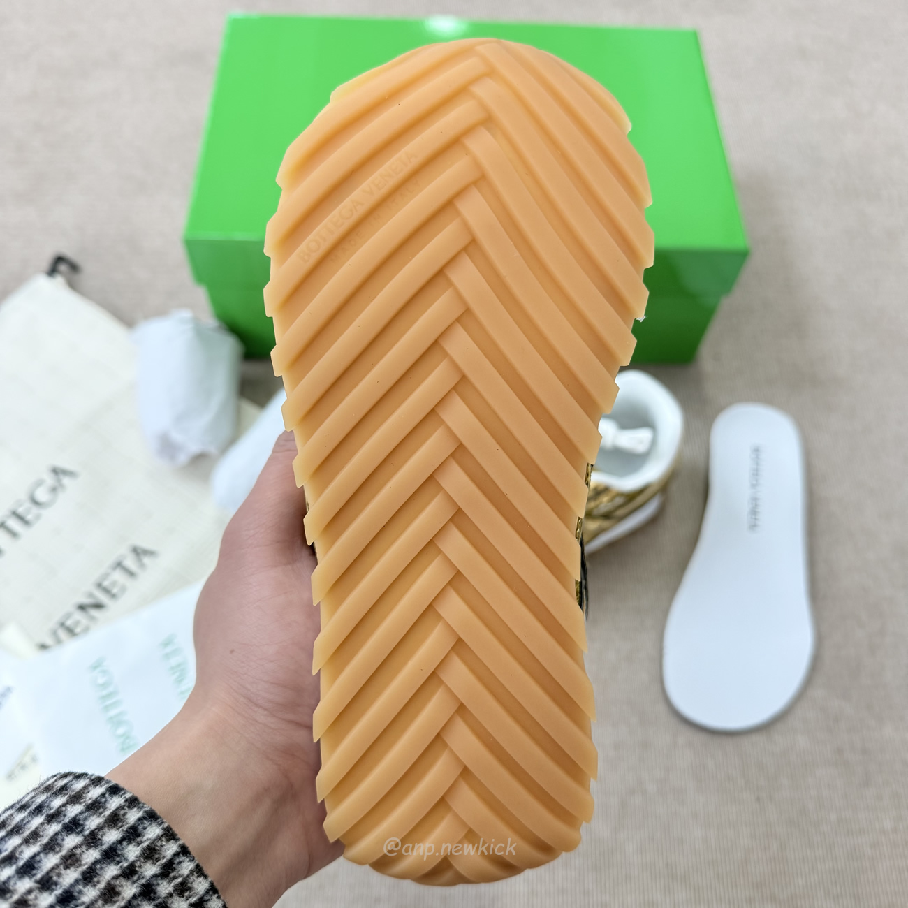Bottega Veneta Orbit Sneaker Gold 741357 V2x40 7043 (6) - www.newkick.vip Bottega Veneta Orbit Sneaker Gold 741357 V2x40 7043 (6) - www.newkick.vip