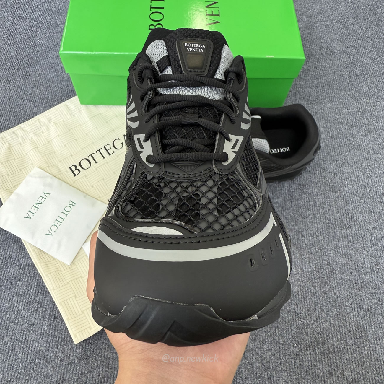 Bottega Veneta Introduces A New Sneaker (6) - www.newkick.vip Bottega Veneta Introduces A New Sneaker (6) - www.newkick.vip