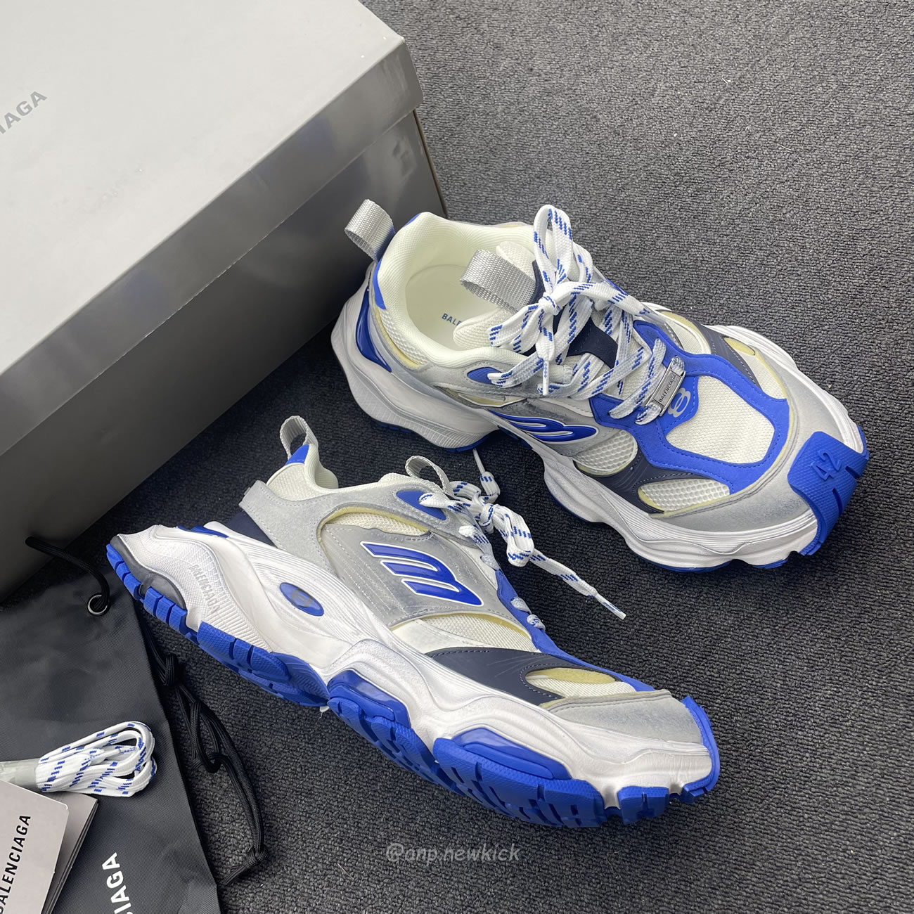 Balenciaga Cargo Sneaker White Grey Blue 784341 W2mv6 0328 (4) - www.newkick.vip Balenciaga Cargo Sneaker White Grey Blue 784341 W2mv6 0328 (4) - www.newkick.vip