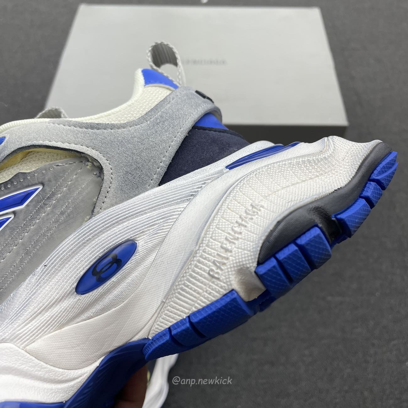Balenciaga Cargo Sneaker White Grey Blue 784341 W2mv6 0328 (5) - www.newkick.vip Balenciaga Cargo Sneaker White Grey Blue 784341 W2mv6 0328 (5) - www.newkick.vip