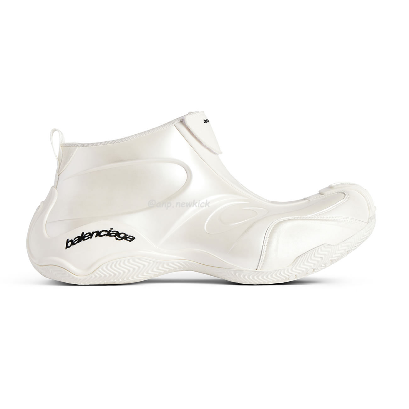 Balenciaga Basketball Sneaker In White 824909 Wbkbm9000 (1) - www.newkick.vip Balenciaga Basketball Sneaker In White 824909 Wbkbm9000 (1) - www.newkick.vip