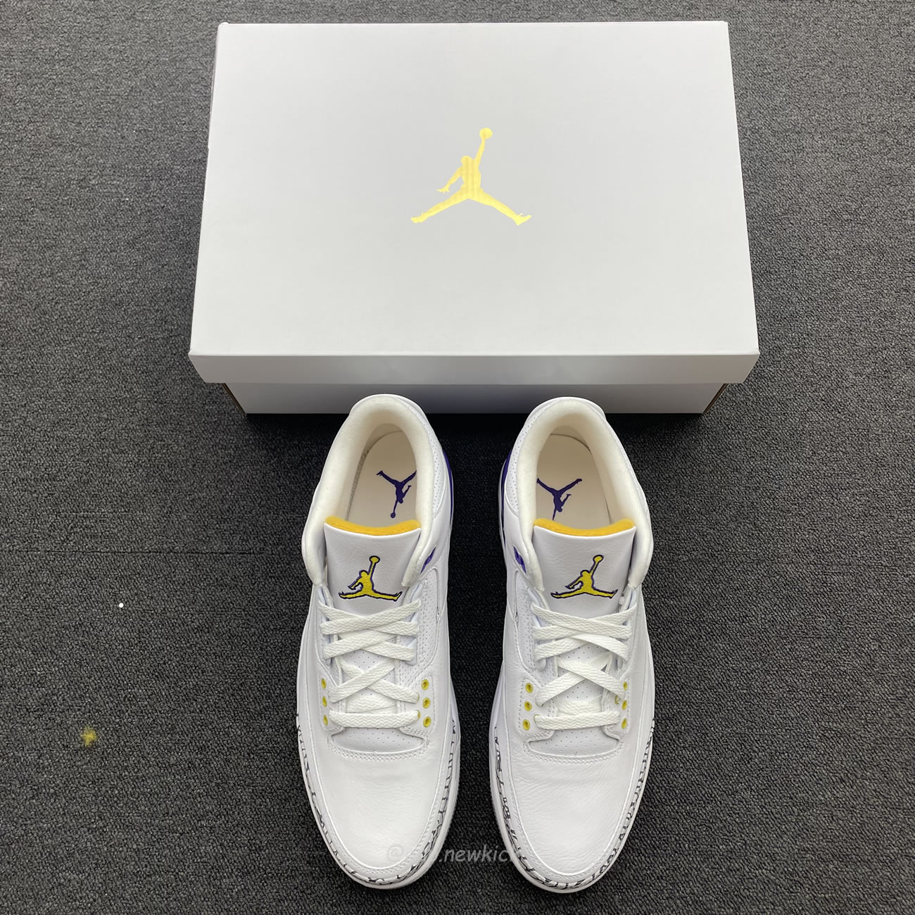 Air Jordan 3 Retro Kobe Bryant Pe 869802 907 (4) - www.newkick.vip Air Jordan 3 Retro Kobe Bryant Pe 869802 907 (4) - www.newkick.vip