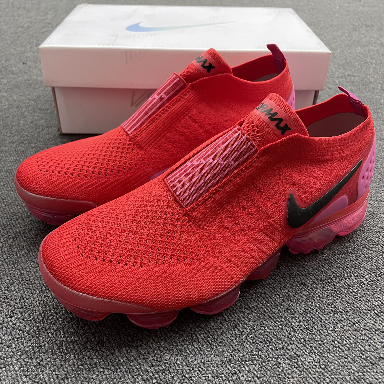 Nike Air Vapormax Moc 2 University Red Fuchsia Blast Womens Aj6599 600 (5) - www.newkick.vip