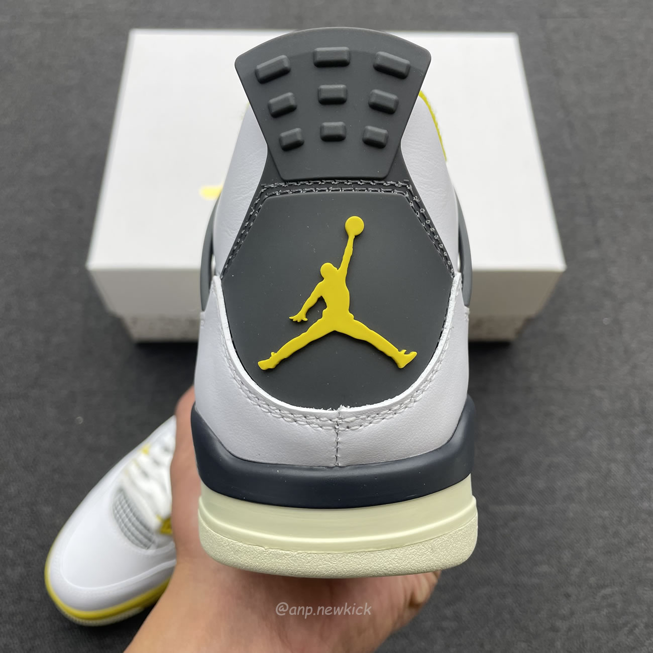 Air Jordan 4 Retro Vivid Sulfur Womens Aq9129 101 (8) - www.newkick.vip