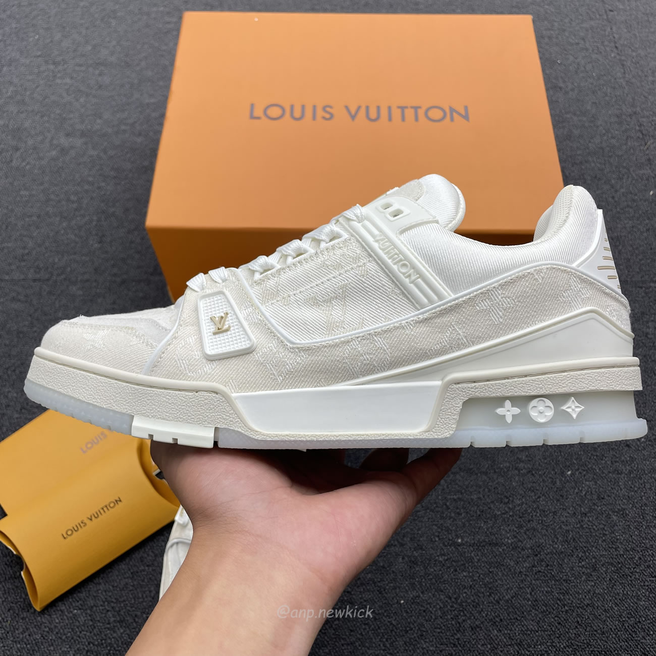 Louis Vuitton Arch Licht Sneaker Beige Cowboy (4) - www.newkick.vip Louis Vuitton Arch Licht Sneaker Beige Cowboy (4) - www.newkick.vip