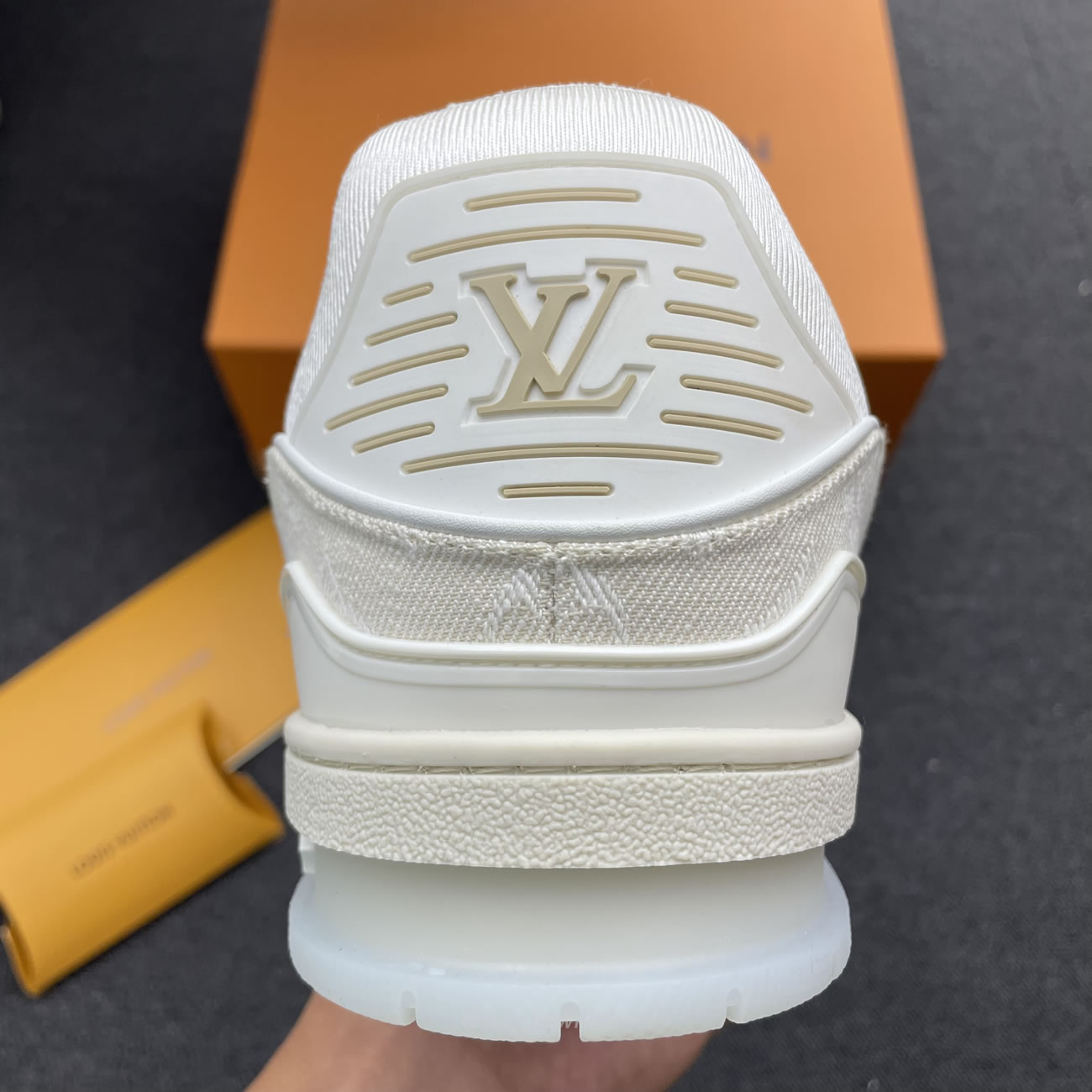Louis Vuitton Arch Licht Sneaker Beige Cowboy (5) - www.newkick.vip Louis Vuitton Arch Licht Sneaker Beige Cowboy (5) - www.newkick.vip
