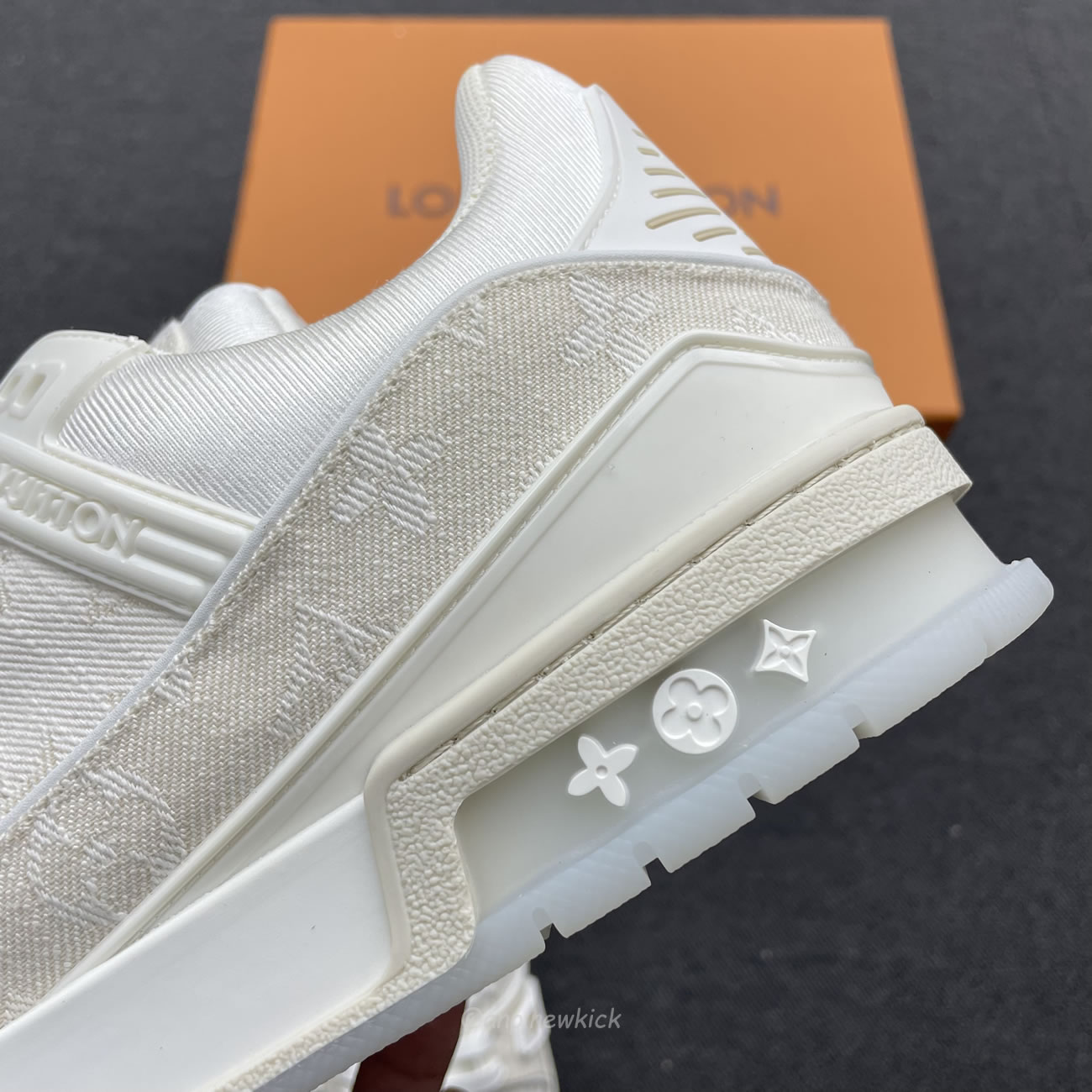 Louis Vuitton Arch Licht Sneaker Beige Cowboy (7) - www.newkick.vip Louis Vuitton Arch Licht Sneaker Beige Cowboy (7) - www.newkick.vip
