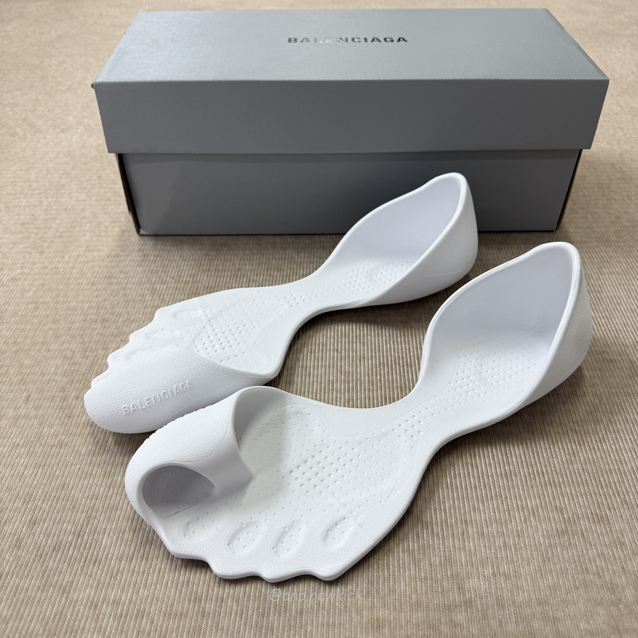 Balenciaga Sandals Zero (12) - www.newkick.vip Balenciaga Sandals Zero (12) - www.newkick.vip