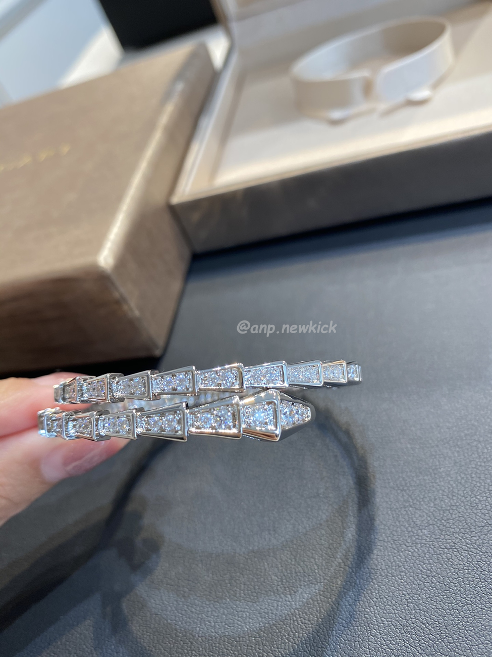 Bulgari Serpentine Full Diamond Bracelet (1) - www.newkick.vip Bulgari Serpentine Full Diamond Bracelet (1) - www.newkick.vip