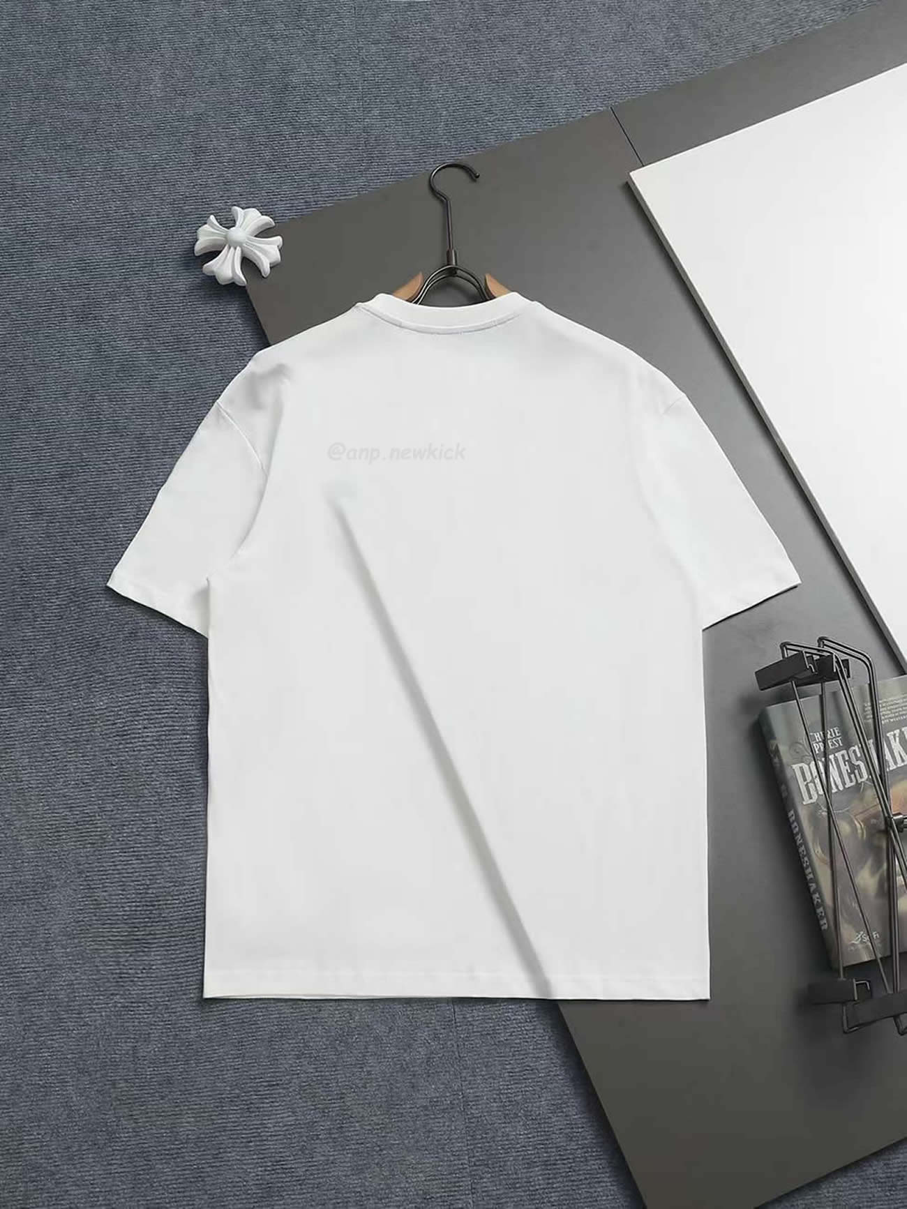 Burberry Equestrian Knight Detail Cotton T Shirt (6) - www.newkick.vip