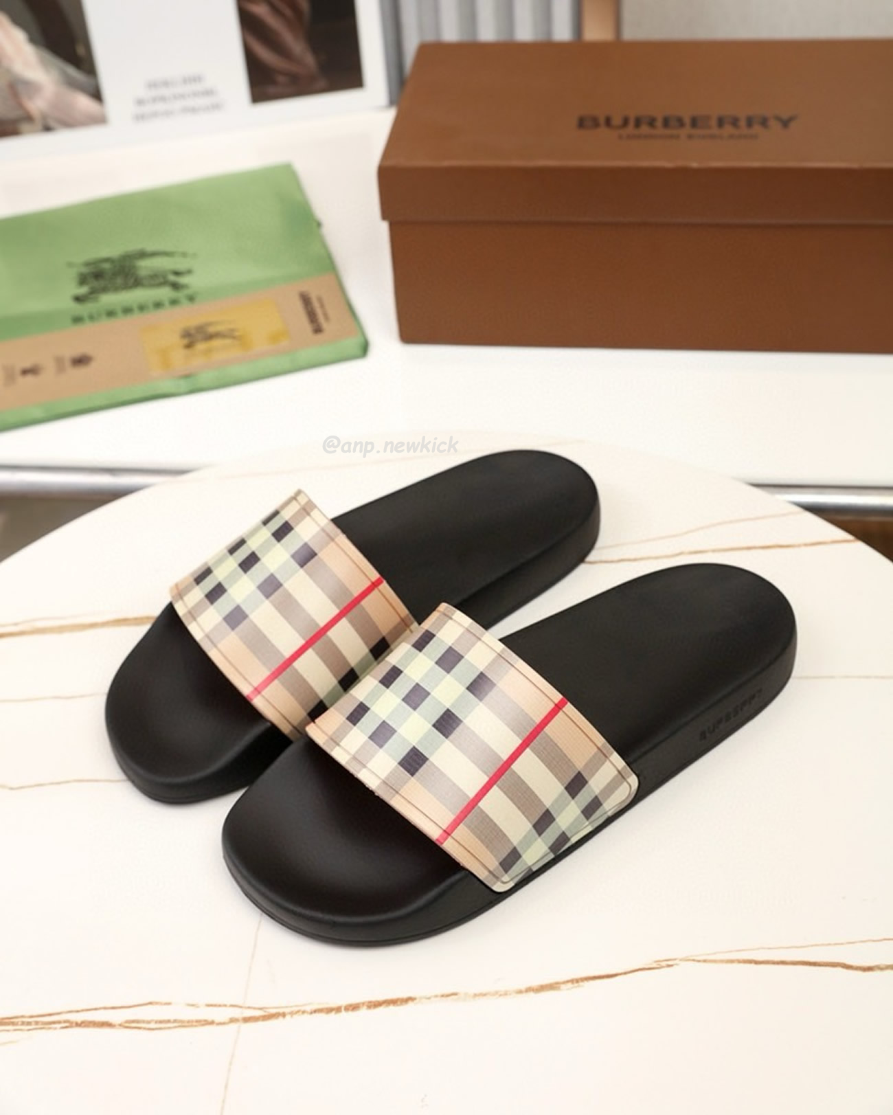 Burberry Vintage Check Slides Beige (3) - www.newkick.vip Burberry Vintage Check Slides Beige (3) - www.newkick.vip