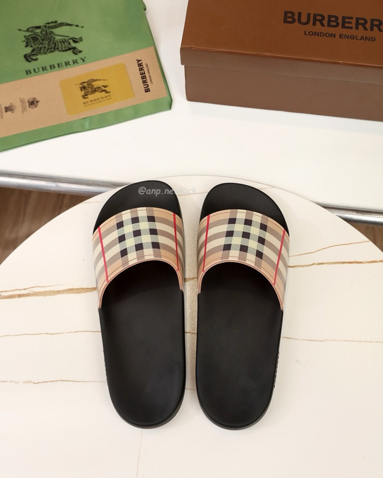 Burberry Vintage Check Slides Beige (4) - www.newkick.vip Burberry Vintage Check Slides Beige (4) - www.newkick.vip
