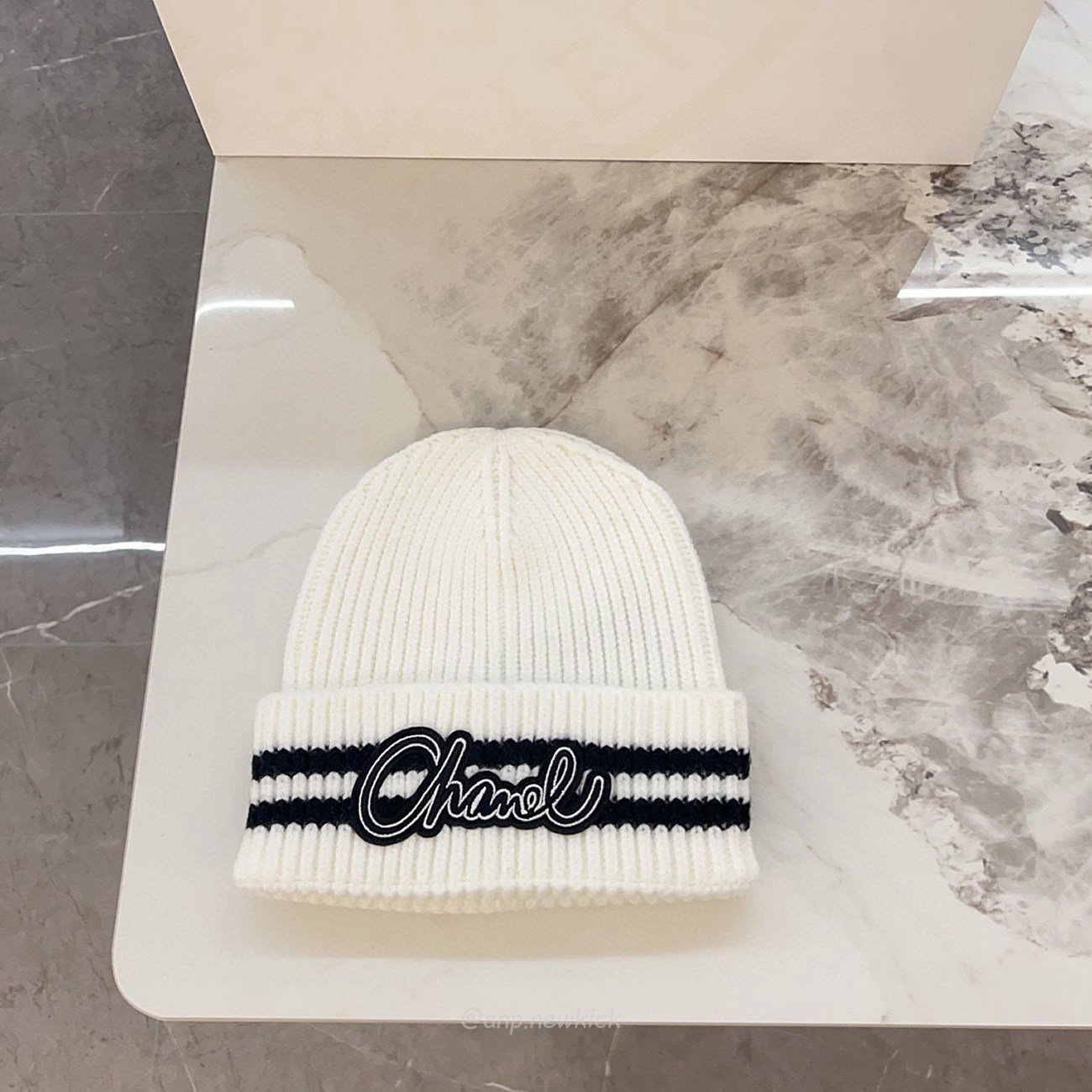 Chanel Knitted Cold Hat White Black Gray Brown (10) - www.newkick.vip Chanel Knitted Cold Hat White Black Gray Brown (10) - www.newkick.vip