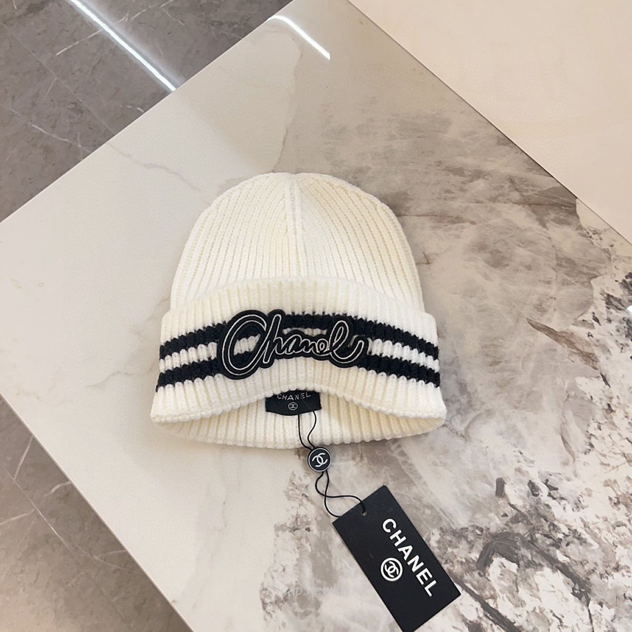 Chanel Knitted Cold Hat White Black Gray Brown (3) - www.newkick.vip Chanel Knitted Cold Hat White Black Gray Brown (3) - www.newkick.vip
