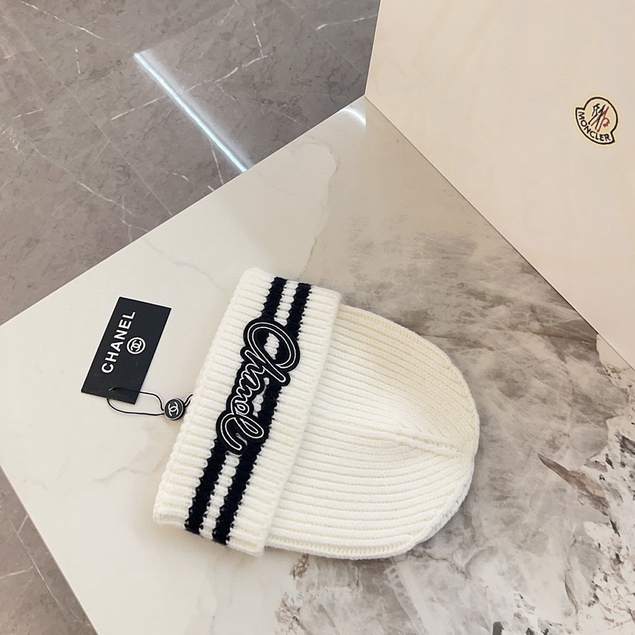 Chanel Knitted Cold Hat White Black Gray Brown (4) - www.newkick.vip Chanel Knitted Cold Hat White Black Gray Brown (4) - www.newkick.vip