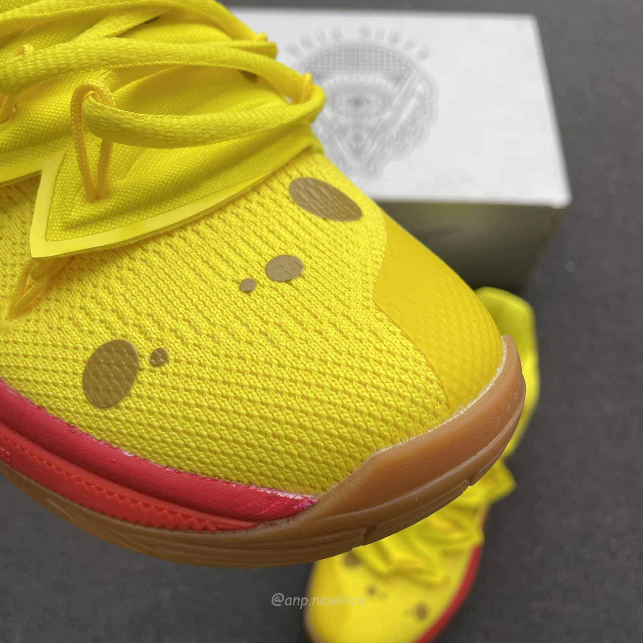 Nike Kyrie 5 Spongebob Squidward Patrick Cj6951 300 Cj6950 600 (33) - www.newkick.vip Nike Kyrie 5 Spongebob Squidward Patrick Cj6951 300 Cj6950 600 (33) - www.newkick.vip