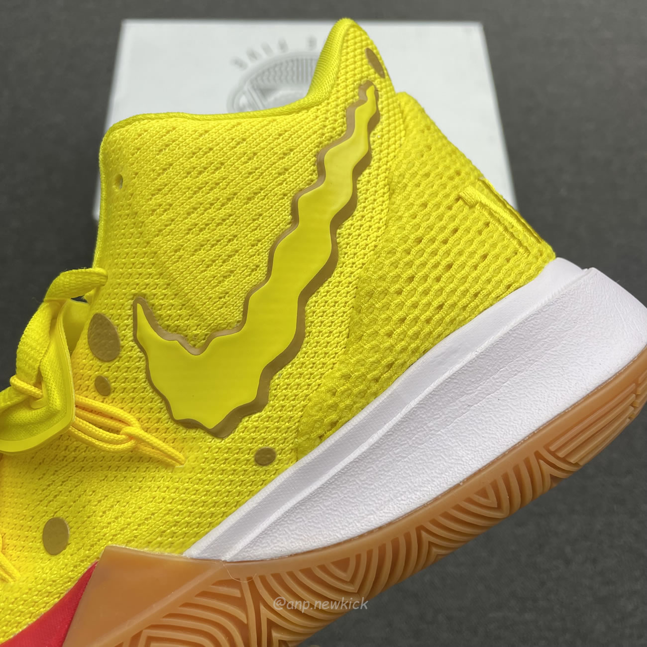 Nike Kyrie 5 Spongebob Squidward Patrick Cj6951 300 Cj6950 600 (37) - www.newkick.vip Nike Kyrie 5 Spongebob Squidward Patrick Cj6951 300 Cj6950 600 (37) - www.newkick.vip
